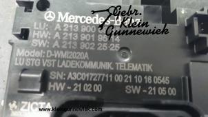 Used Draadloze oplader Mercedes E-Klasse Price € 115,00 Margin scheme offered by Gebr.Klein Gunnewiek Ho.BV