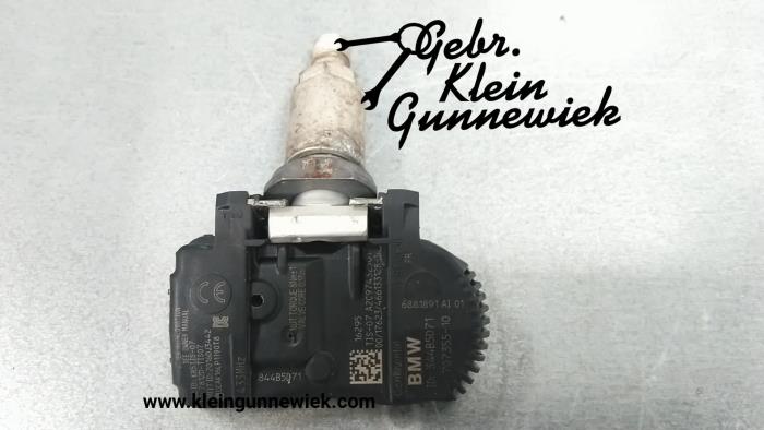 Tyre pressure sensor from a BMW 4-Serie 2017