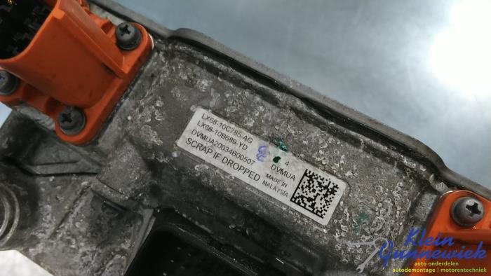 Używane Ladowarka akumulatorowa Ford Kuga Cena € 323,00 Procedura marży oferowane przez Klein Gunnewiek Autodemontage & Motorentechniek