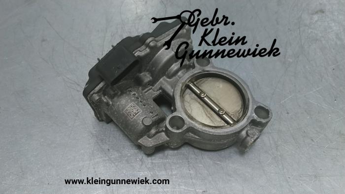 Throttle body from a BMW 2-Serie 2021