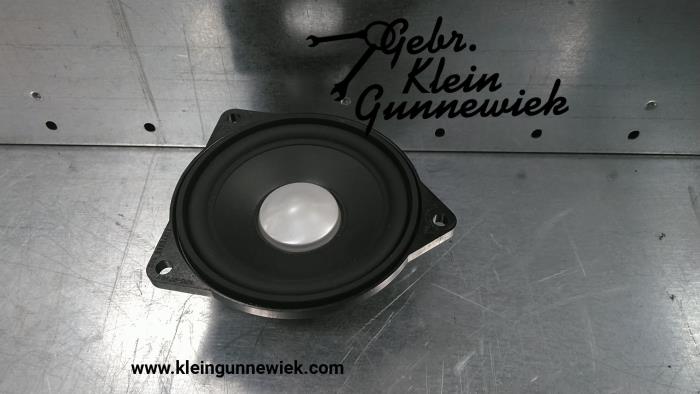 Speaker from a BMW 4-Serie 2017