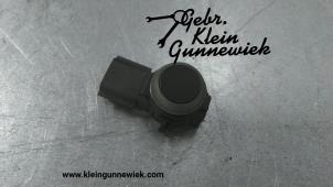 Gebrauchte PDC Sensor Renault Master Preis € 30,00 Margenregelung angeboten von Gebr.Klein Gunnewiek Ho.BV