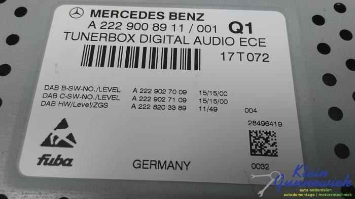 Używane Radio Mercedes C-Klasse Cena € 110,00 Procedura marży oferowane przez Klein Gunnewiek Autodemontage & Motorentechniek