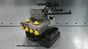 Gebrauchte ABS Pumpe Renault Master Preis € 335,00 Margenregelung angeboten von Gebr.Klein Gunnewiek Ho.BV