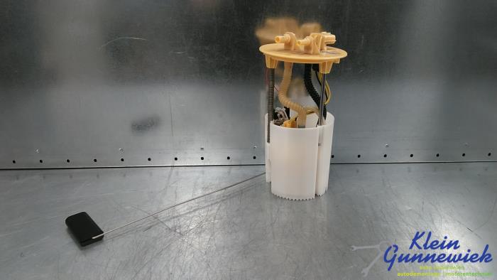 Begagnade Elektrisk bränslepump Renault Master Pris € 93,00 Marginaltabell erbjuds av Klein Gunnewiek Autodemontage & Motorentechniek