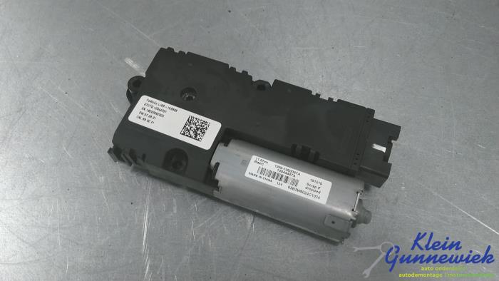 Używane Silnik szyberdachu Ford Kuga Cena € 175,00 Procedura marży oferowane przez Klein Gunnewiek Autodemontage & Motorentechniek