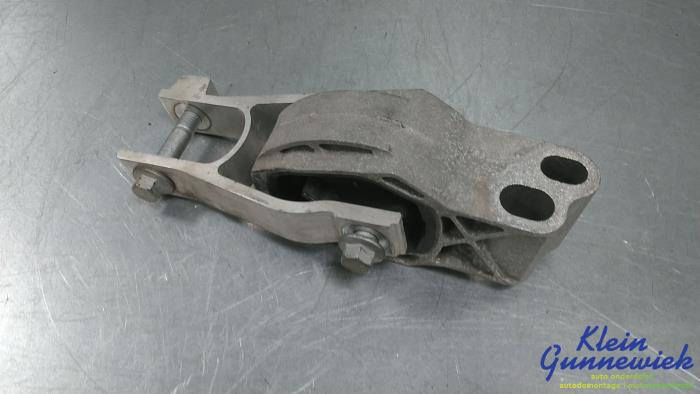 Used Engine mount Volvo XC40 Price € 31,00 Margin scheme offered by Klein Gunnewiek Autodemontage & Motorentechniek