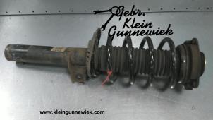 Used Front shock absorber rod, right Volkswagen Passat Price € 40,00 Margin scheme offered by Gebr.Klein Gunnewiek Ho.BV
