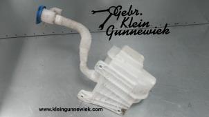 Used Front windscreen washer reservoir Volkswagen Tiguan Price € 30,00 Margin scheme offered by Gebr.Klein Gunnewiek Ho.BV