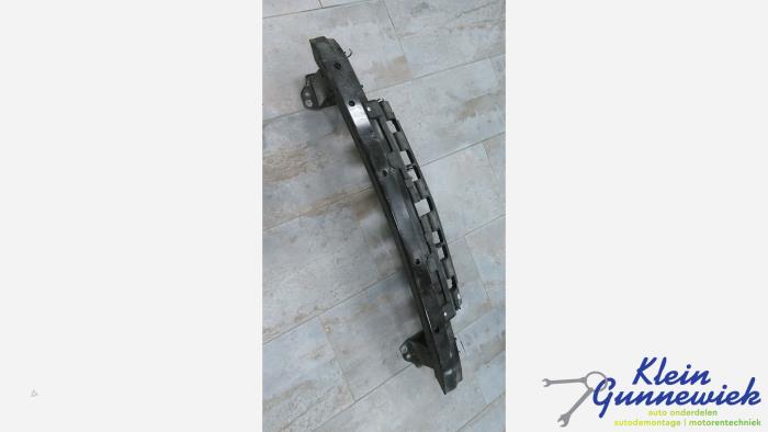 Främre stötfångarram från en Opel Meriva 2003