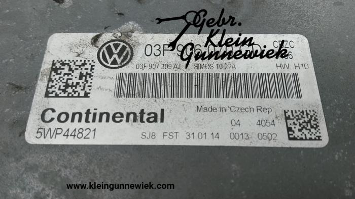 EinspritzSteuergerät van een Volkswagen Polo 2014