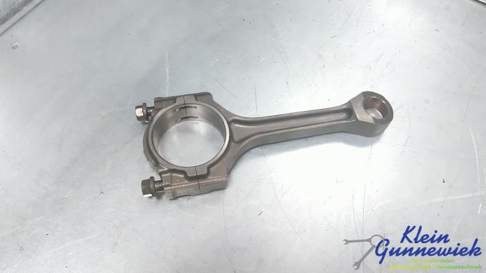 Usagé Bielle Opel Karl Prix € 36,00 Règlement à la marge proposé par Klein Gunnewiek Autodemontage & Motorentechniek