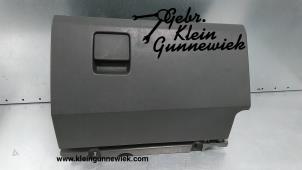 Usagé Boîte à gants Opel Zafira Prix € 45,00 Règlement à la marge proposé par Gebr.Klein Gunnewiek Ho.BV