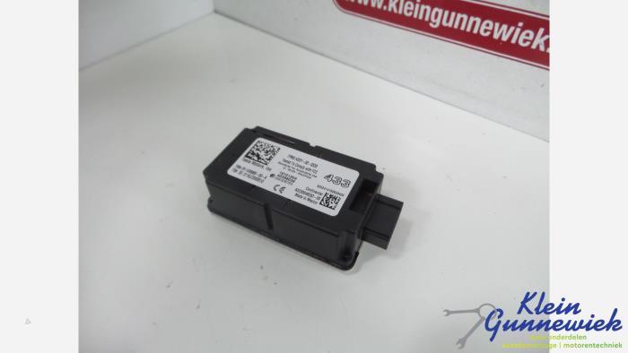 Used Computer, miscellaneous Tesla Model 3 Price € 41,00 Margin scheme offered by Klein Gunnewiek Autodemontage & Motorentechniek