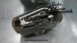 Usagé Kit d'outils Volkswagen Polo Prix € 30,00 Règlement à la marge proposé par Gebr.Klein Gunnewiek Ho.BV