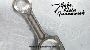 Usagé Bielle Opel Vivaro Prix € 90,00 Règlement à la marge proposé par Gebr.Klein Gunnewiek Ho.BV