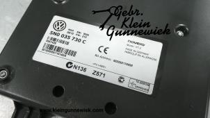Usagé Unité de contrôle Multimedia Volkswagen Golf Prix € 95,00 Règlement à la marge proposé par Gebr.Klein Gunnewiek Ho.BV