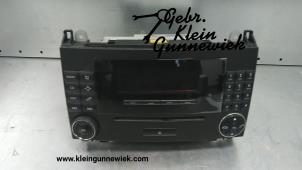 Gebrauchte Radio CD Spieler Mercedes A-Klasse Preis € 75,00 Margenregelung angeboten von Gebr.Klein Gunnewiek Ho.BV