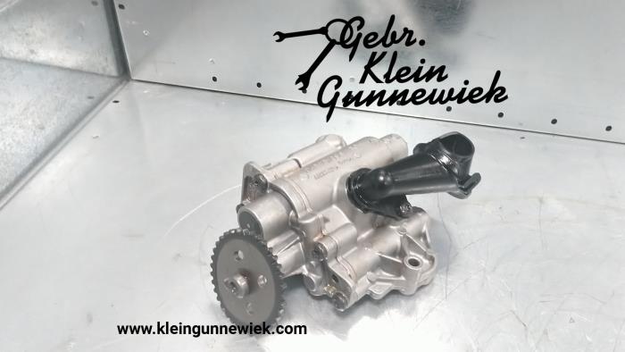 Oil pump Volkswagen Golf - 04E115103AE CPTA