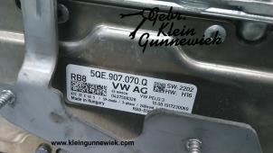 Używane Falownik (hybryda) Volkswagen Golf Cena € 1.595,00 Procedura marży oferowane przez Gebr.Klein Gunnewiek Ho.BV