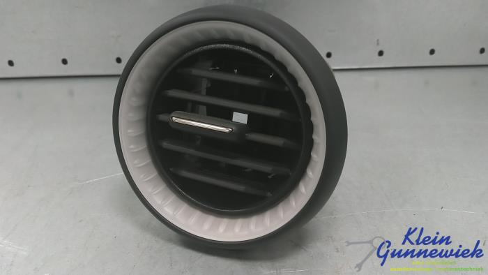 Roof air vent grille