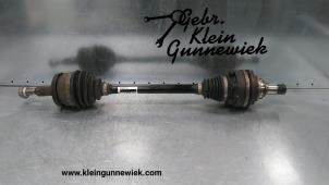 Used Front drive shaft, left Volkswagen Transporter Price € 165,00 Margin scheme offered by Gebr.Klein Gunnewiek Ho.BV