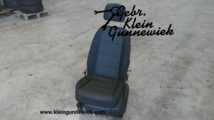 Used Seat, left Volkswagen Touran Price € 150,00 Margin scheme offered by Gebr.Klein Gunnewiek Ho.BV