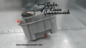 Usados Vaso de expansión Audi A6 Precio € 35,00 Norma de margen ofrecido por Gebr.Klein Gunnewiek Ho.BV