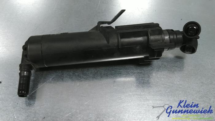 Używane Spryskiwacz reflektorów Audi A4 Cena € 30,00 Procedura marży oferowane przez Klein Gunnewiek Autodemontage & Motorentechniek