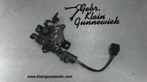 Used Bonnet lock mechanism Kia Picanto Price € 30,00 Margin scheme offered by Gebr.Klein Gunnewiek Ho.BV