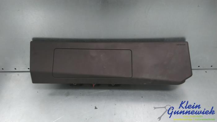 Begagnade Knäairbag, höger Porsche Panamera Pris € 149,00 Marginaltabell erbjuds av Klein Gunnewiek Autodemontage & Motorentechniek