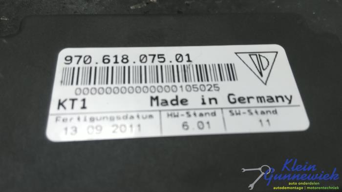 Usagé Ordinateur divers Porsche Panamera Prix € 45,00 Règlement à la marge proposé par Klein Gunnewiek Autodemontage & Motorentechniek