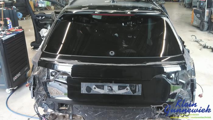 Używane Tylna klapa Audi RS4 Cena € 282,00 Procedura marży oferowane przez Klein Gunnewiek Autodemontage & Motorentechniek
