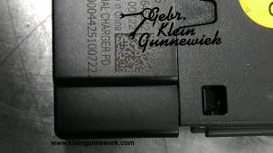 Usagé Connexion USB Volkswagen Golf Prix € 15,00 Règlement à la marge proposé par Gebr.Klein Gunnewiek Ho.BV