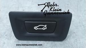 Gebrauchte Schalter BMW 2-Serie Preis € 20,00 Margenregelung angeboten von Gebr.Klein Gunnewiek Ho.BV
