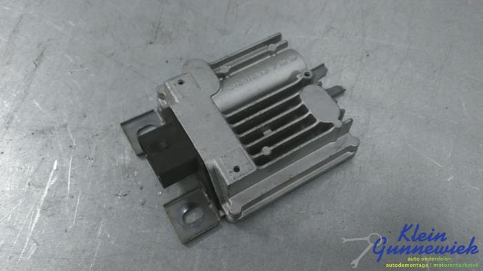 Usagé Module pompe carburant Porsche Panamera Prix € 34,00 Règlement à la marge proposé par Klein Gunnewiek Autodemontage & Motorentechniek