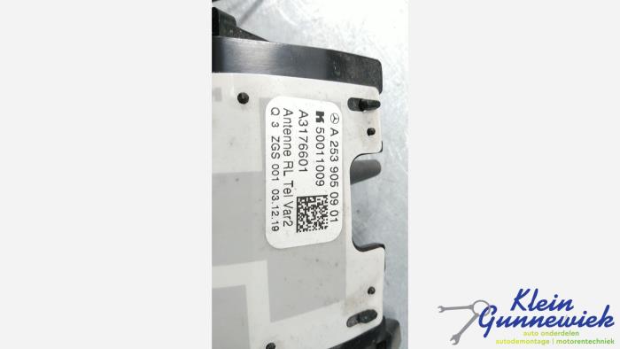 Używane Antena Mercedes GLC-Klasse Cena € 26,00 Procedura marży oferowane przez Klein Gunnewiek Autodemontage & Motorentechniek