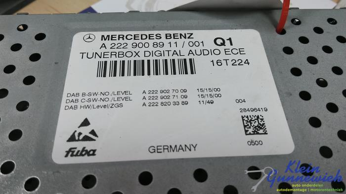 Używane Radio Mercedes GLC-Klasse Cena € 110,00 Procedura marży oferowane przez Klein Gunnewiek Autodemontage & Motorentechniek