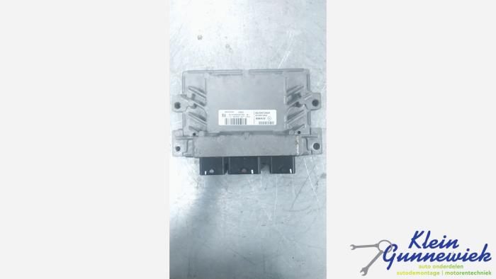 Used Injection computer Dacia Sandero Price € 59,00 Margin scheme offered by Klein Gunnewiek Autodemontage & Motorentechniek