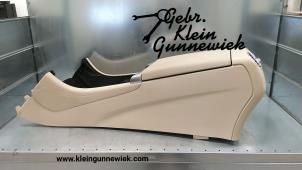 Używane Podlokietnik Mercedes GLC-Klasse Cena € 125,00 Procedura marży oferowane przez Gebr.Klein Gunnewiek Ho.BV