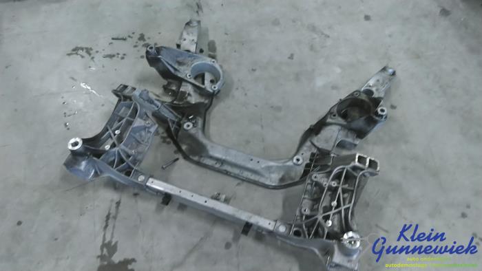 Begagnade Underram BMW 5-Serie Pris € 147,00 Marginaltabell erbjuds av Klein Gunnewiek Autodemontage & Motorentechniek