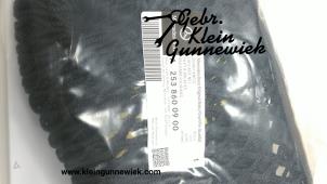 Używane Siatka bagazowa Mercedes GLC-Klasse Cena € 20,00 Procedura marży oferowane przez Gebr.Klein Gunnewiek Ho.BV