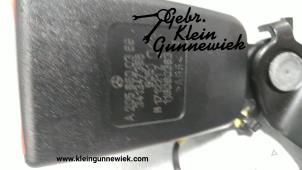 Gebrauchte Sicherheitsgurt Schließe links hinten Mercedes GLC-Klasse Preis € 20,00 Margenregelung angeboten von Gebr.Klein Gunnewiek Ho.BV