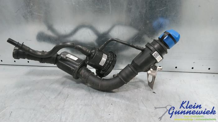 Gebrauchte Füllrohr adbluetank Mercedes C-Klasse Preis € 57,00 Margenregelung angeboten von Klein Gunnewiek Autodemontage & Motorentechniek