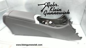 Używane Podlokietnik Mercedes GLC-Klasse Cena € 125,00 Procedura marży oferowane przez Gebr.Klein Gunnewiek Ho.BV