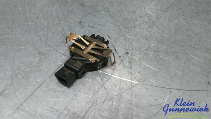 Begagnade Regnsensor Ford Kuga Pris € 25,00 Marginaltabell erbjuds av Klein Gunnewiek Autodemontage & Motorentechniek