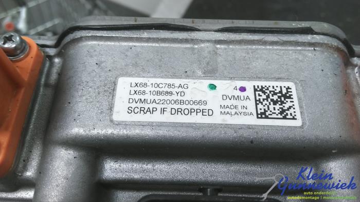 Używane Ladowarka akumulatorowa Ford Kuga Cena € 323,00 Procedura marży oferowane przez Klein Gunnewiek Autodemontage & Motorentechniek