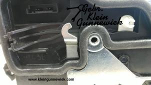 Used Door lock mechanism 2-door, right BMW 4-Serie Price € 50,00 Margin scheme offered by Gebr.Klein Gunnewiek Ho.BV