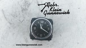 Używane Zegar Mercedes C-Klasse Cena € 50,00 Procedura marży oferowane przez Gebr.Klein Gunnewiek Ho.BV