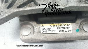 Używane Wspornik skrzyni biegów Mercedes GLC-Klasse Cena € 40,00 Procedura marży oferowane przez Gebr.Klein Gunnewiek Ho.BV